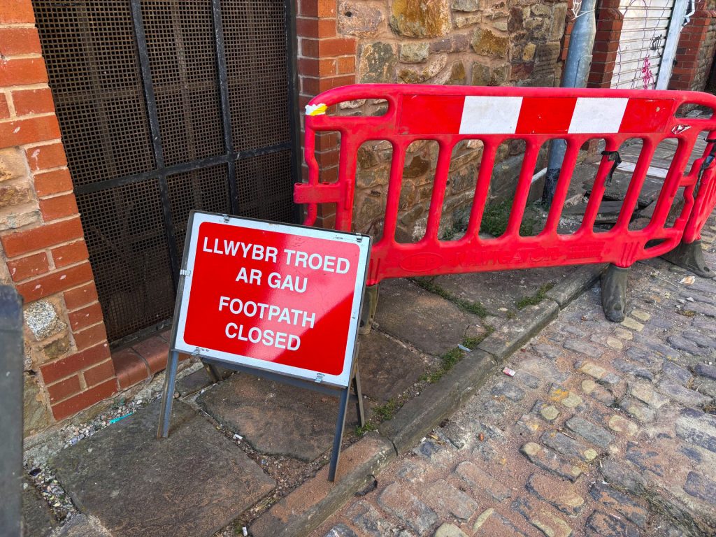 Bristol Signs Appear In Welsh
