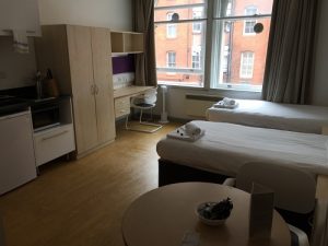LSE Grosvenor House bedrom